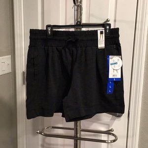 NWT Mondetta walking shorts in size Large and XLarge